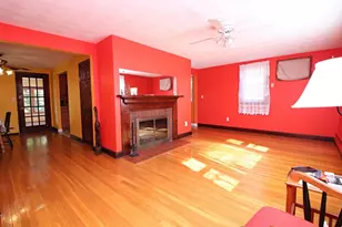 10 Pillings Rd, Saugus, MA 01906 - Photo 8