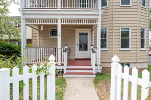 16 Charles St, Watertown, MA 02472 - Photo 4