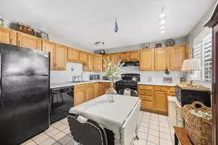 68 Edgelawn Ave, North Andover, MA 01845 - Photo 6
