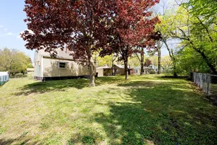 62 Lincoln Ave, South Hadley, MA 01075 - Photo 10