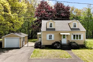 62 Lincoln Ave, South Hadley, MA 01075 - Photo 1