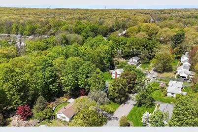 55 Longfellow Road, Holyoke, MA 01040 - Photo 4