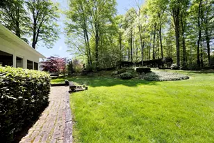 55 Longfellow Rd, Holyoke, MA 01040 - Photo 6