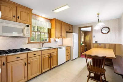 55 Longfellow Road, Holyoke, MA 01040 - Photo 16