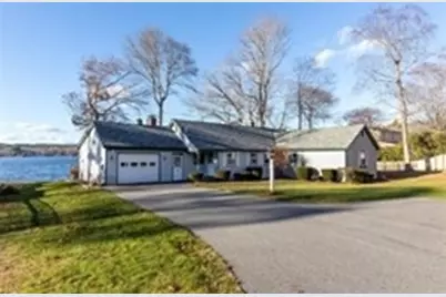 12 Edgewater Dr, Lakeville, MA 02347 - Photo 2