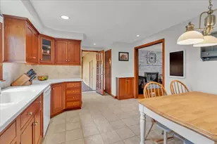 21 Edgewood Rd, Seekonk, MA 02771 - Photo 20
