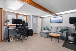 894 E 2nd St, Boston, MA 02127 - Photo 20