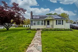 4 Jean Dr, Springfield, MA 01104 - Photo 2