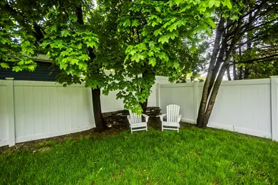 4 Jean Dr, Springfield, MA 01104 - Photo 16