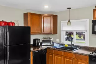 4 Jean Dr, Springfield, MA 01104 - Photo 24