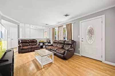 128 Windsor St, Fall River, MA 02723 - Photo 8