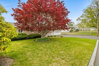 128 Windsor St, Fall River, MA 02723 - Photo 4