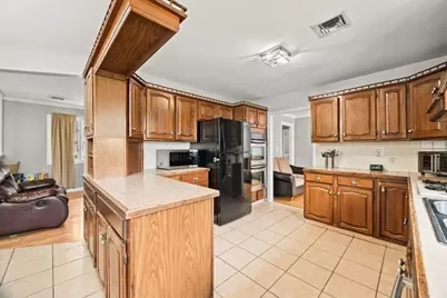 128 Windsor St, Fall River, MA 02723 - Photo 14