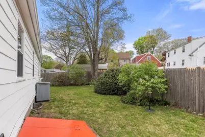 128 Dale St, Boston, MA 02131 - Photo 34