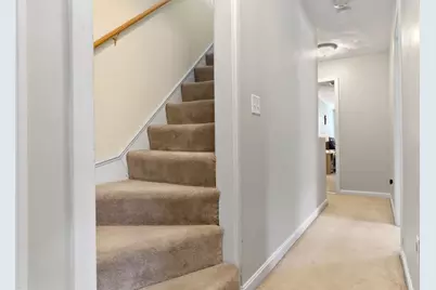 21 Cleveland Street #21, North Andover, MA 01845 - Photo 32
