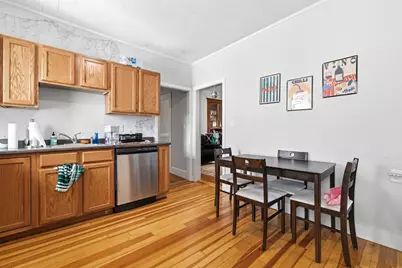 225 L St #1, Boston, MA 02127 - Photo 2