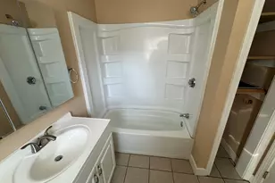 62 Benefit St, Attleboro, MA 02703 - Photo 14