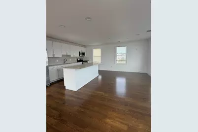 375 Crescent #3a, Chelsea, MA 02150 - Photo 2