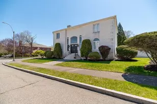 20 Landers Rd, Stoneham, MA 02180 - Photo 2