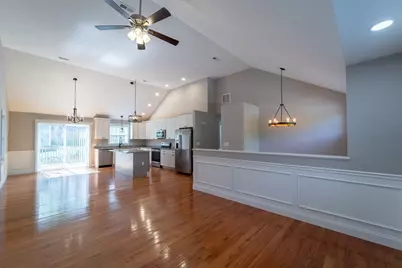 31 Scenic Dr, Worcester, MA 01602 - Photo 4