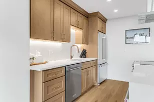 234 Causeway St, Boston, MA 02114 - Photo 4