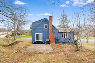 52 Albemarle Ave, Lexington, MA 02420 - Photo 2