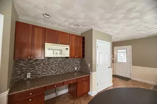 81 N Main St, Bellingham, MA 02019 - Photo 10