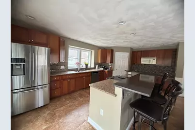 81 N Main St, Bellingham, MA 02019 - Photo 14