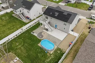 117 Farland Cir, New Bedford, MA 02745 - Photo 4