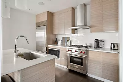 14 West Broadway #803, Boston, MA 02127 - Photo 1
