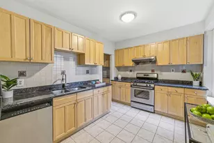 134 Pleasant, Brookline, MA 02446 - Photo 12