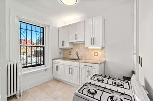 389 Commonwealth Ave, Boston, MA 02115 - Photo 10