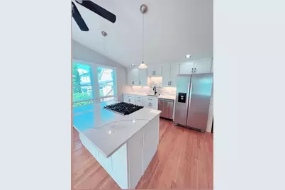 2 Meadow St #A, Salem, MA 01970 - Photo 2