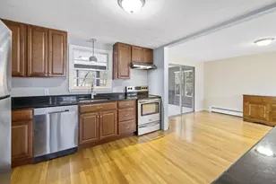 10 James St, Lexington, MA 02420 - Photo 4