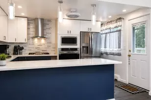 18 Ralston Rd, Boston, MA 02136 - Photo 4