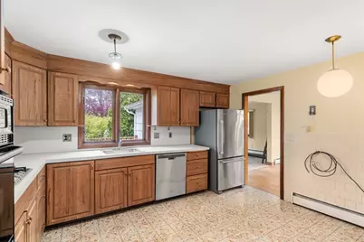 4 Greenwich Rd, Norwood, MA 02062 - Photo 2