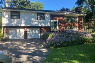 4 Greenwich Rd, Norwood, MA 02062 - Photo 2