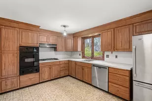 4 Greenwich Rd, Norwood, MA 02062 - Photo 4