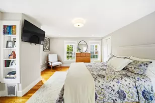 11 Beacon St, Woburn, MA 01801 - Photo 4