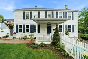 11 Beacon St, Woburn, MA 01801 - Photo 1
