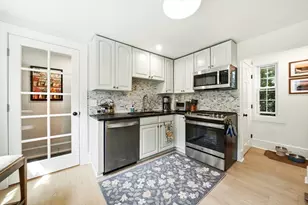 11 Beacon St, Woburn, MA 01801 - Photo 14