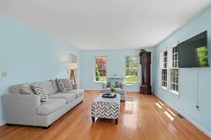 215 Rolling Meadow Dr, Holliston, MA 01746 - Photo 10