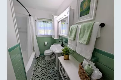 12 Pine St, Franklin, MA 02038 - Photo 8