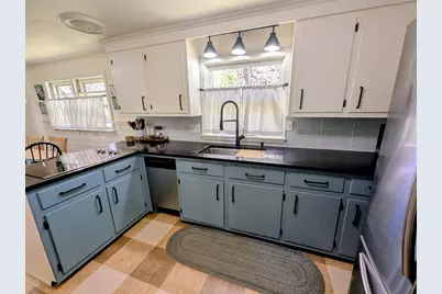 12 Pine St, Franklin, MA 02038 - Photo 2