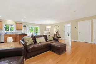 47 Terry Ln, Plainville, MA 02762 - Photo 8