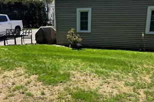 109 Eddywood St, Springfield, MA 01118 - Photo 4