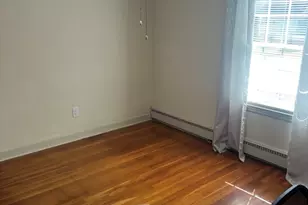 109 Eddywood St, Springfield, MA 01118 - Photo 8