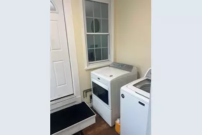 109 Eddywood St, Springfield, MA 01118 - Photo 22