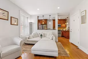 130 Myrtle St, Boston, MA 02114 - Photo 4