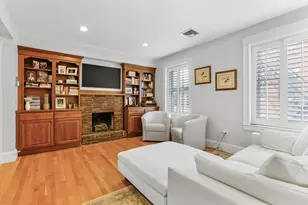 130 Myrtle St, Boston, MA 02114 - Photo 2